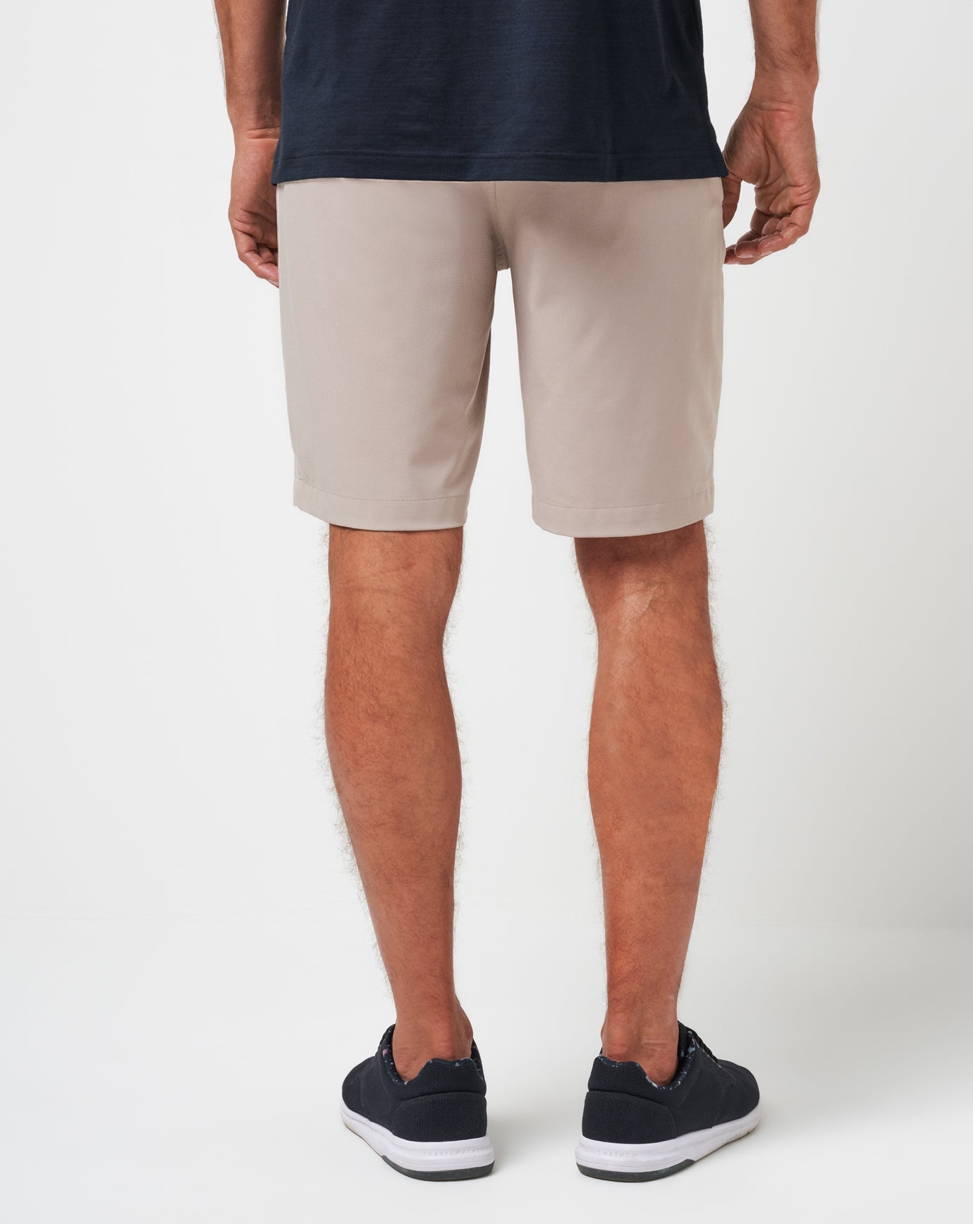 Wanderlust Short 9In