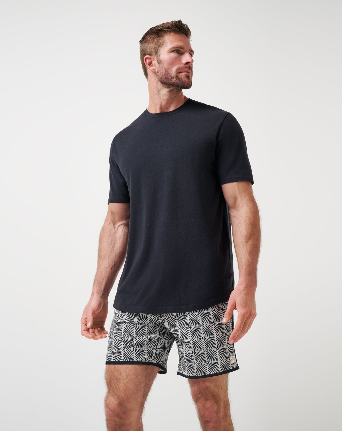 Sandswept Short 8In