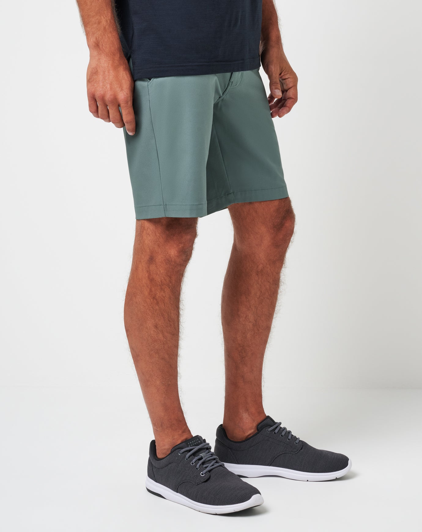 Wanderlust Short 9In