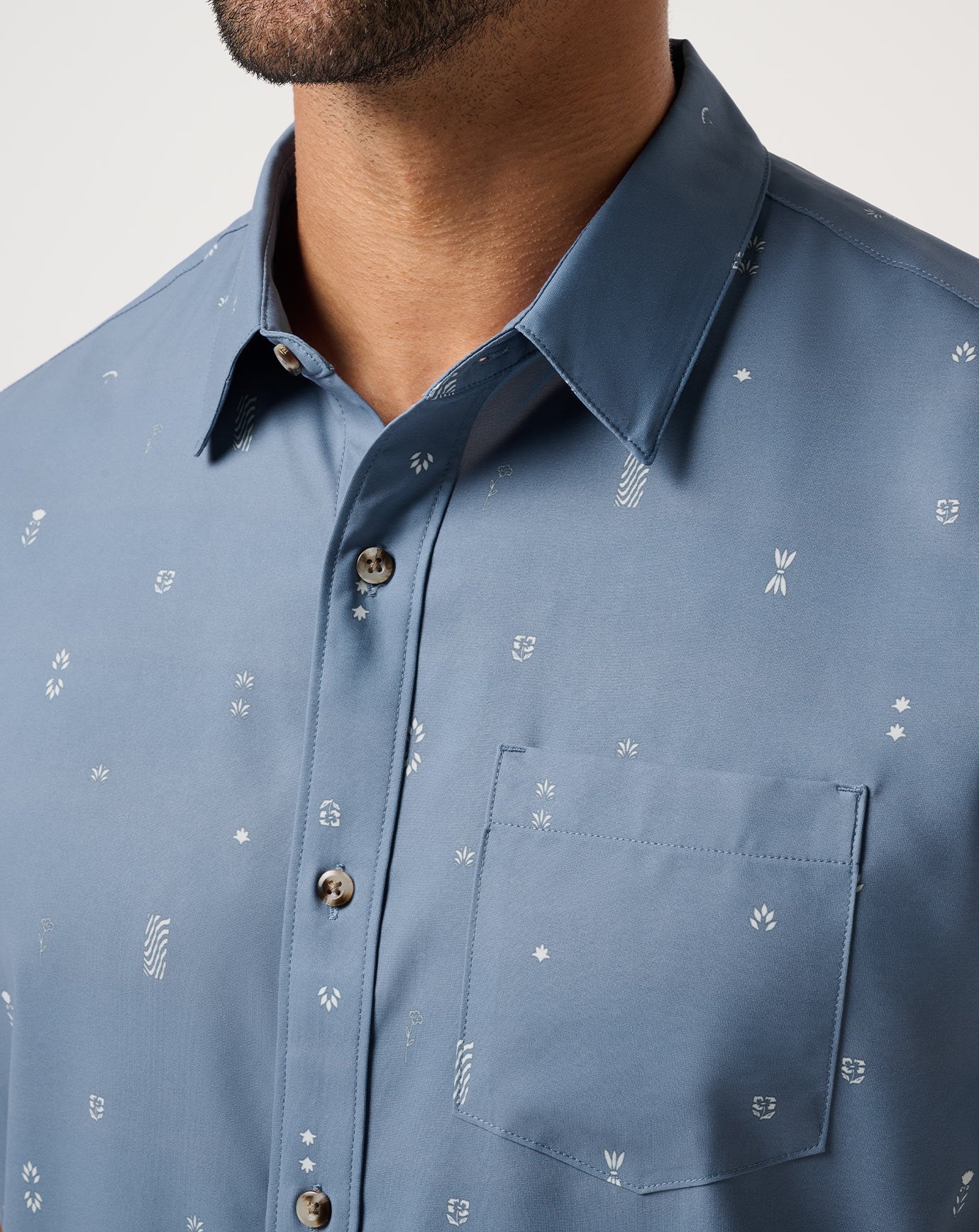 Techwoven Waves Button-Up