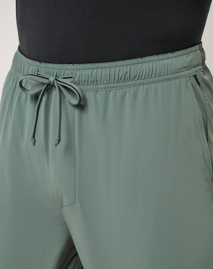 Court Ready Active E-Waist Short 7.5In